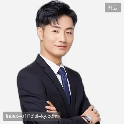 杨诚云